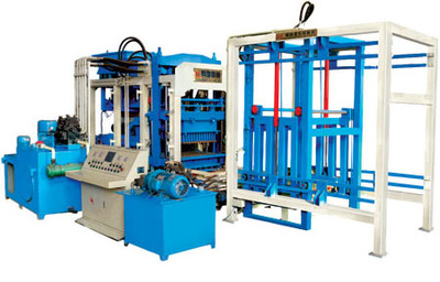 砌塊磚機首選昆明堅石環(huán)保節(jié)能 以誠信服務用戶